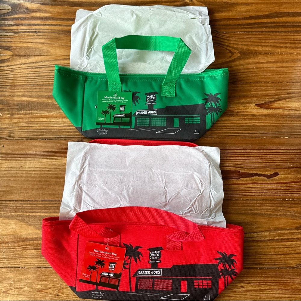 Trader Joes Mini Insulated Lunch Bags Red and Green